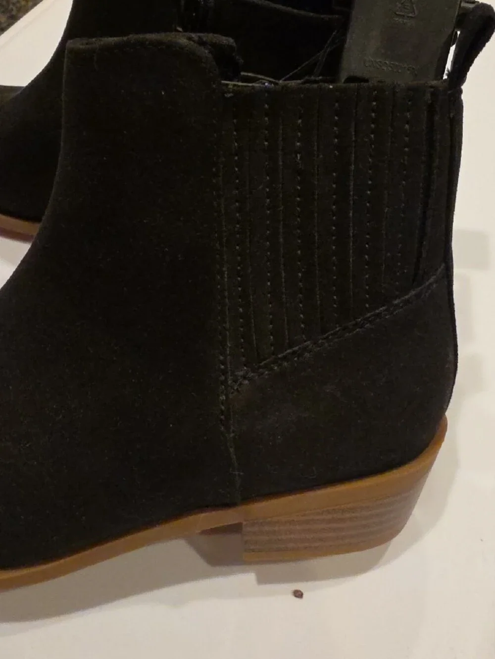 🍒♡wonder nation Black Ankle Chelsea Boot with Tan Sole